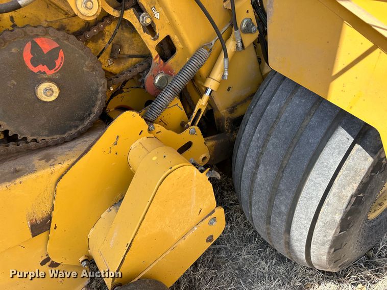 image for item LT9244 Vermeer 605M  round baler