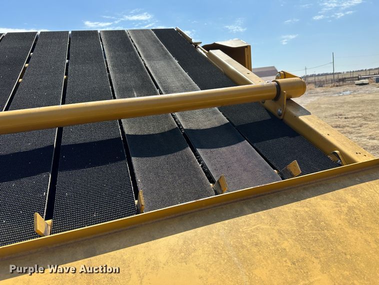 image for item LT9244 Vermeer 605M  round baler