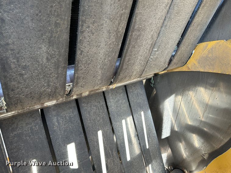 image for item LT9244 Vermeer 605M  round baler