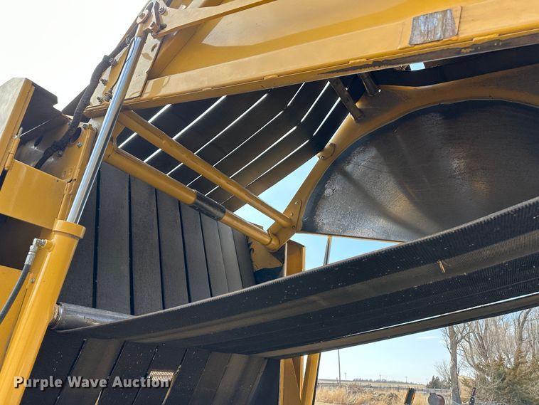 image for item LT9244 Vermeer 605M  round baler