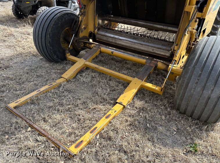 image for item LT9244 Vermeer 605M  round baler