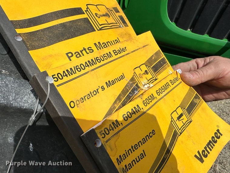 image for item LT9244 Vermeer 605M  round baler