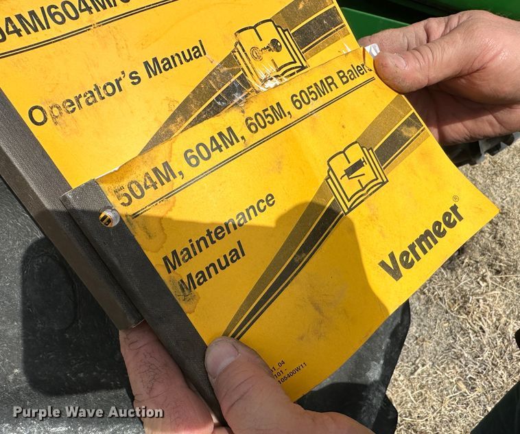 image for item LT9244 Vermeer 605M  round baler