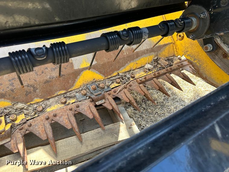 image for item LT9245 2014 New Holland 18HS  windrower header