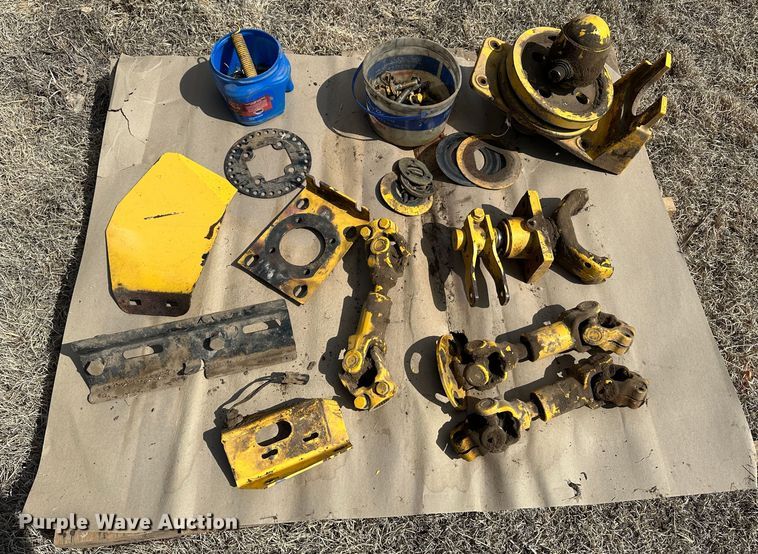 image for item LT9245 2014 New Holland 18HS  windrower header