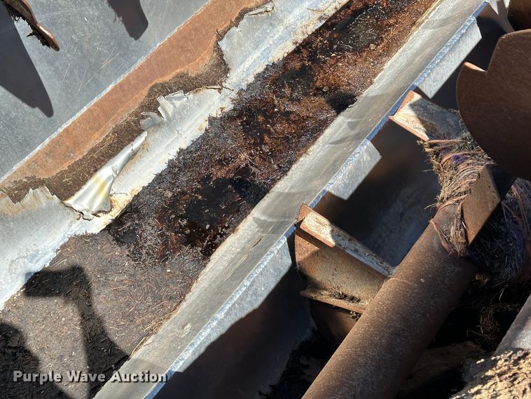 image for item LT9258 2007 International 7400  feed mixer truck