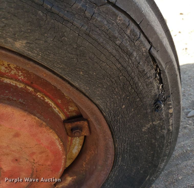 image for item LT9698 Massey  Ferguson 88  tractor