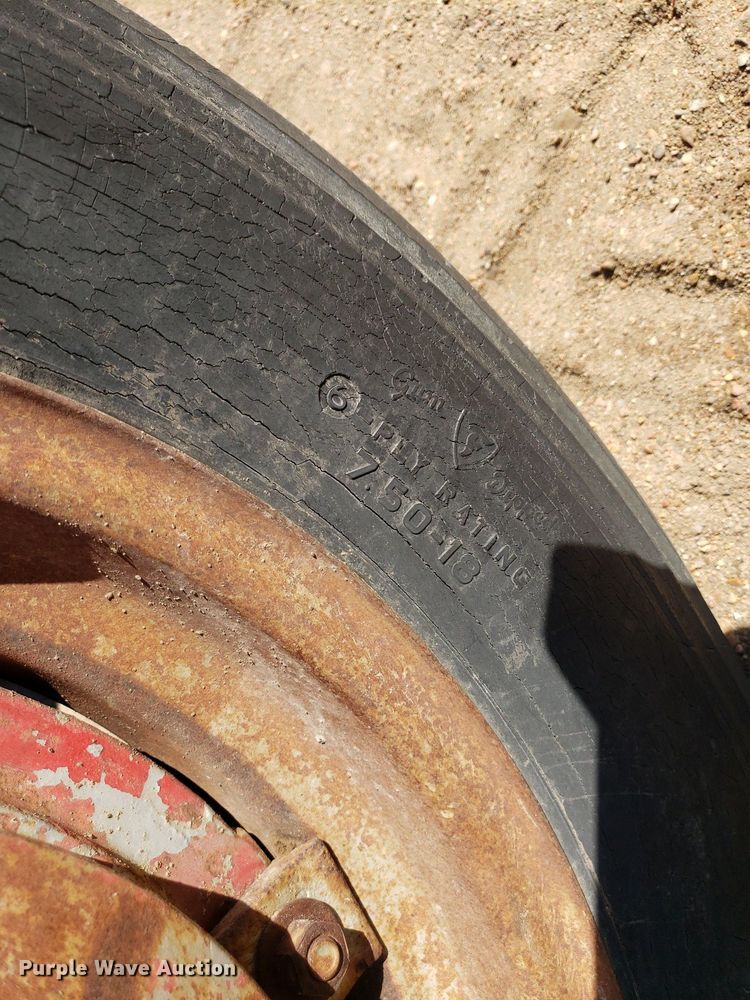 image for item LT9698 Massey  Ferguson 88  tractor