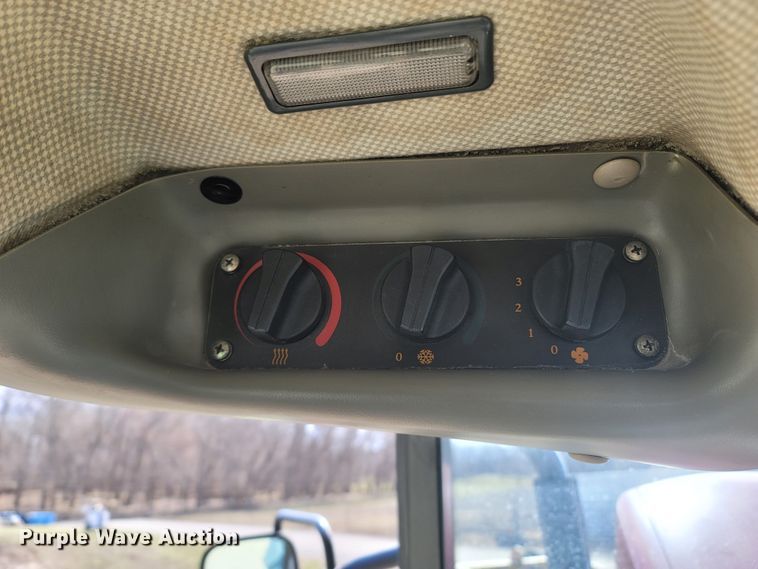 image for item MB9828 2004 Case IH JX75  tractor