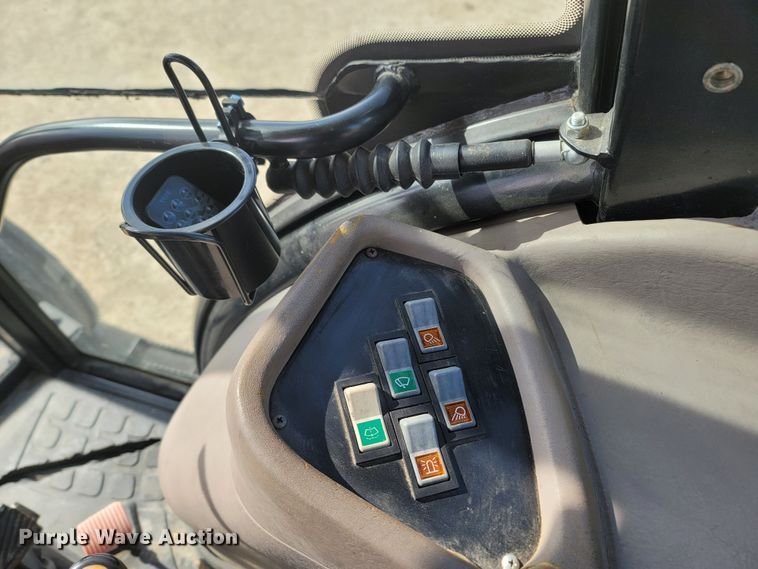 image for item MB9828 2004 Case IH JX75  tractor