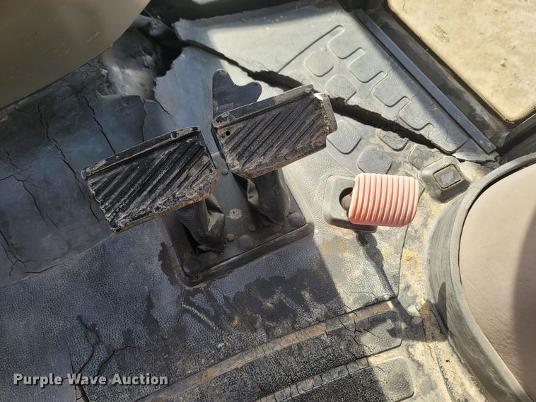 image for item MB9828 2004 Case IH JX75  tractor