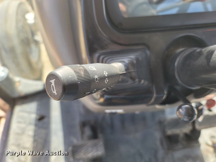 image for item MB9828 2004 Case IH JX75  tractor