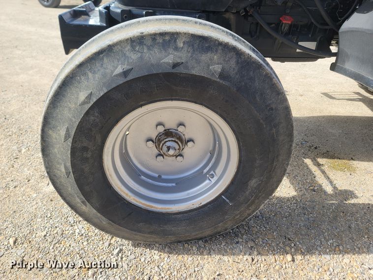 image for item MB9828 2004 Case IH JX75  tractor