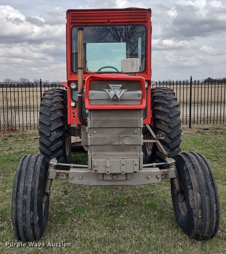image for item MD9516 Massey Ferguson 1100  tractor