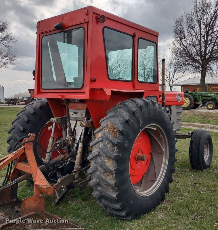 image for item MD9516 Massey Ferguson 1100  tractor