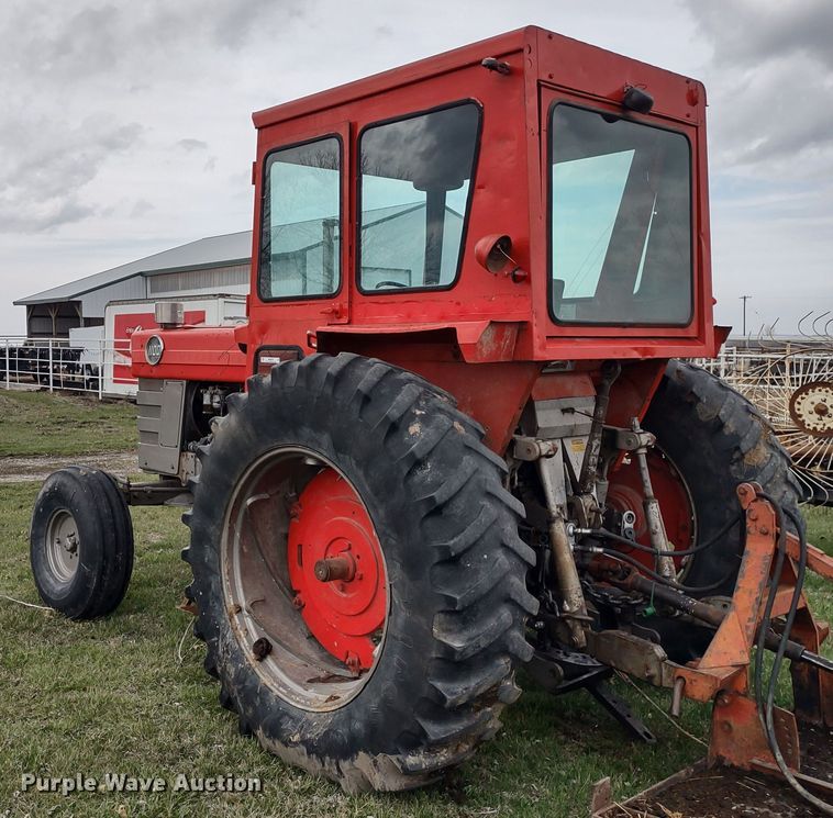 image for item MD9516 Massey Ferguson 1100  tractor