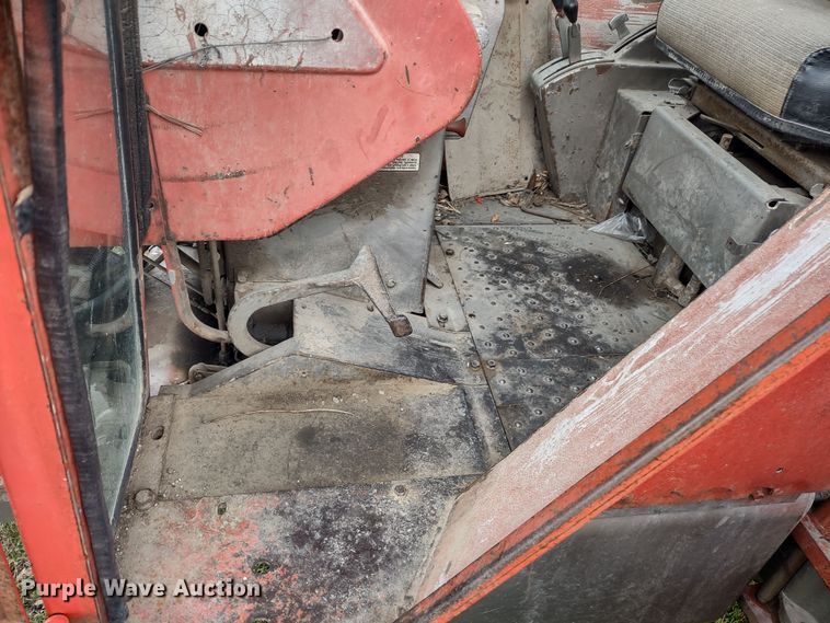 image for item MD9516 Massey Ferguson 1100  tractor