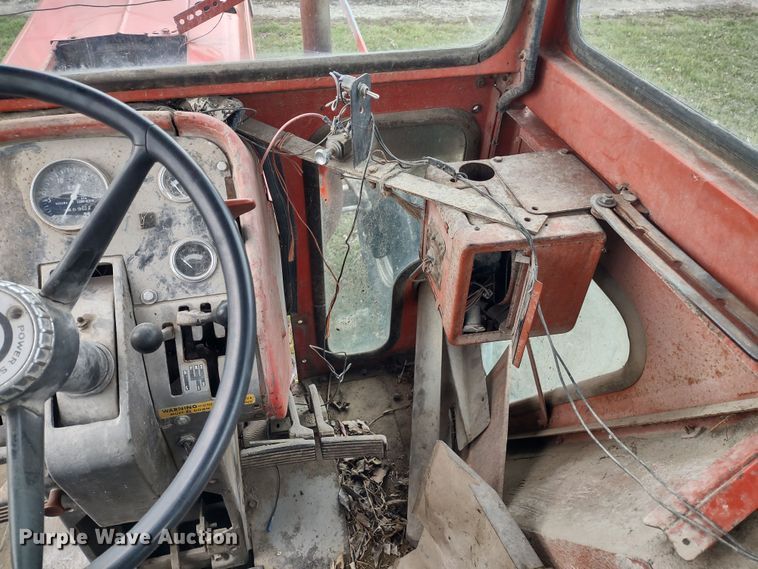 image for item MD9516 Massey Ferguson 1100  tractor