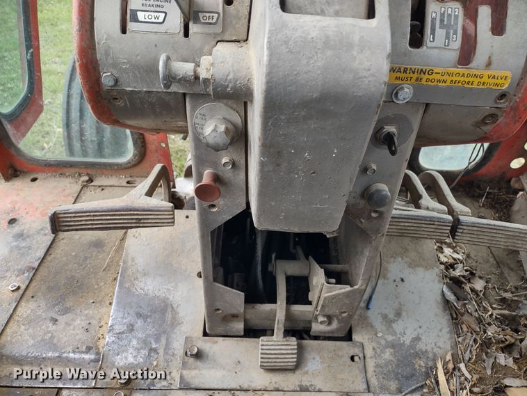 image for item MD9516 Massey Ferguson 1100  tractor