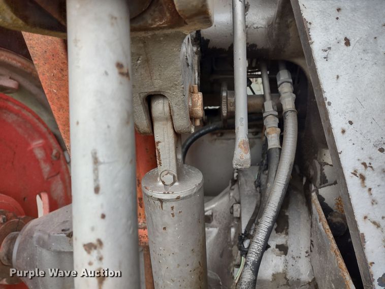 image for item MD9516 Massey Ferguson 1100  tractor