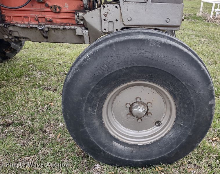 image for item MD9516 Massey Ferguson 1100  tractor