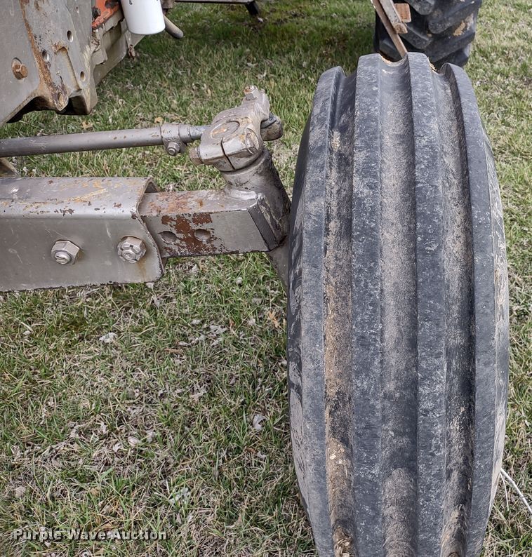 image for item MD9516 Massey Ferguson 1100  tractor