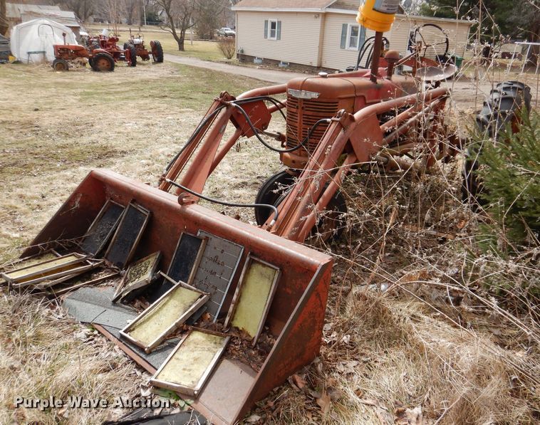 image for item MO9565 Farmall H  tractor