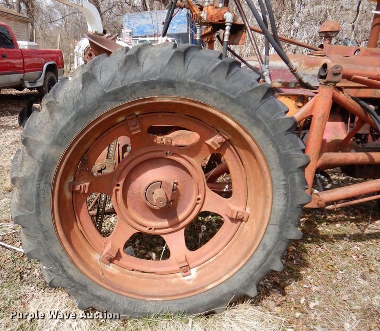 image for item MO9565 Farmall H  tractor