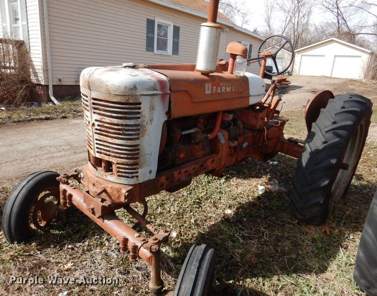 image for item MO9569 Farmall M  tractor