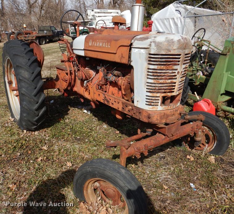 image for item MO9569 Farmall M  tractor