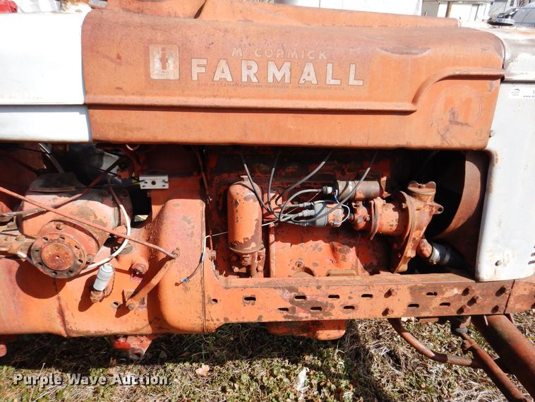 image for item MO9569 Farmall M  tractor