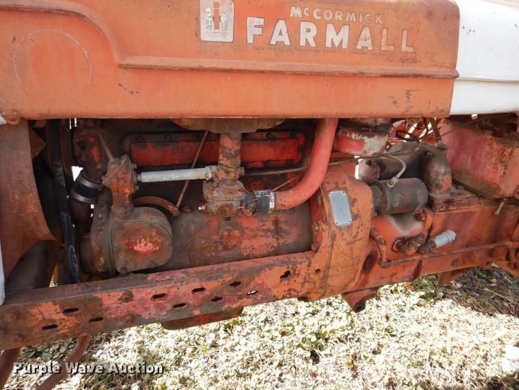 image for item MO9569 Farmall M  tractor