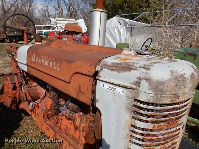 image for item MO9569 Farmall M  tractor