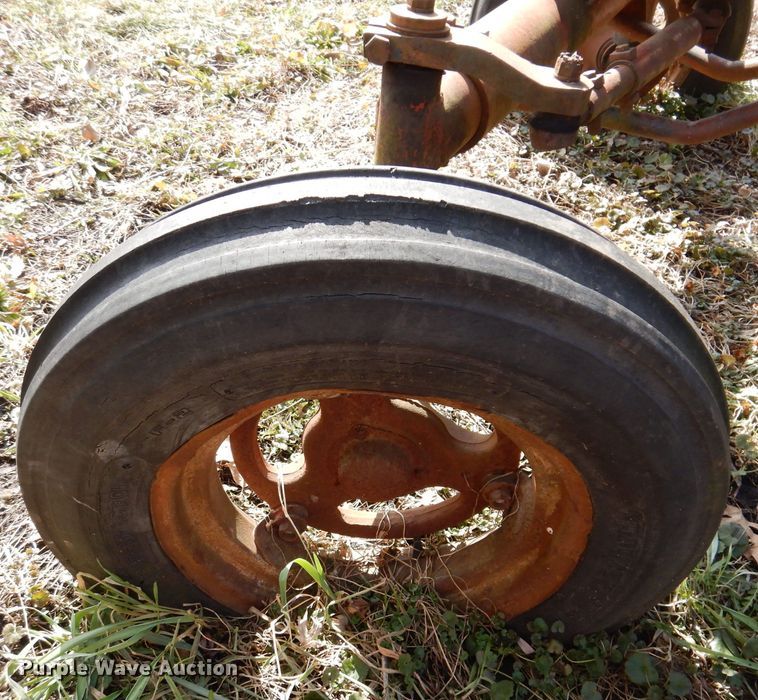 image for item MO9569 Farmall M  tractor