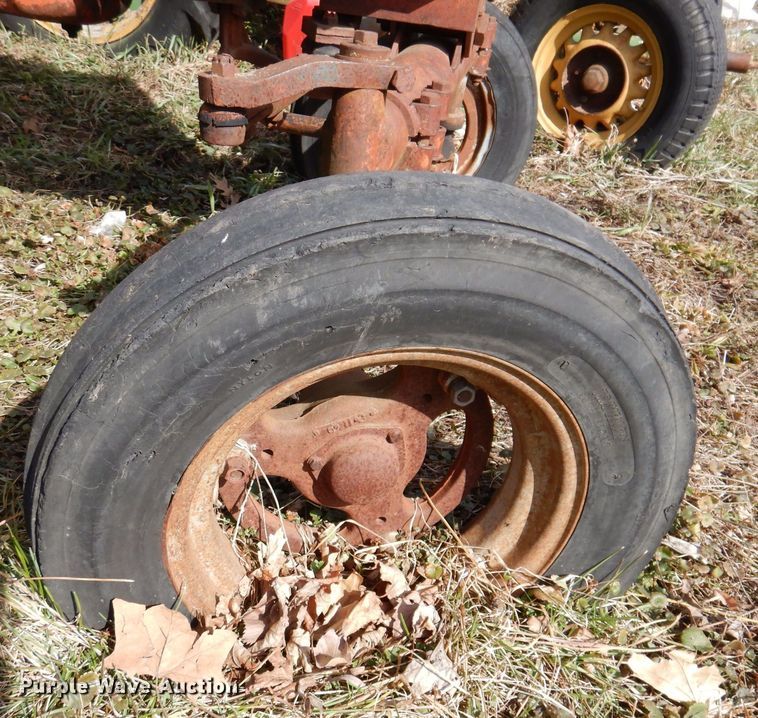 image for item MO9569 Farmall M  tractor