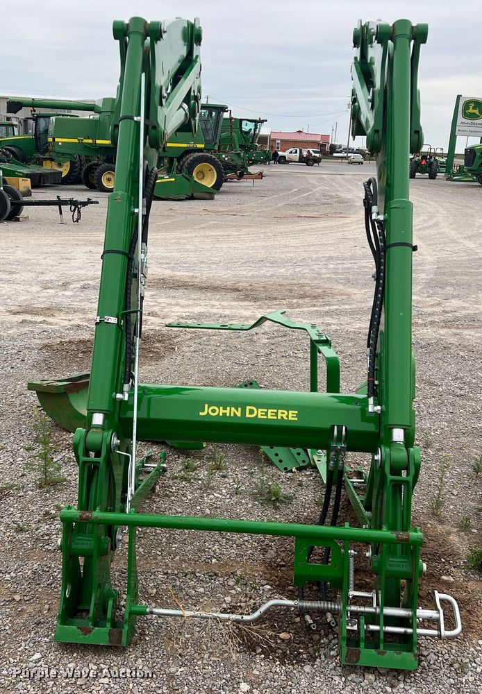 image for item MQ9863 2021 John Deere 660R  loader