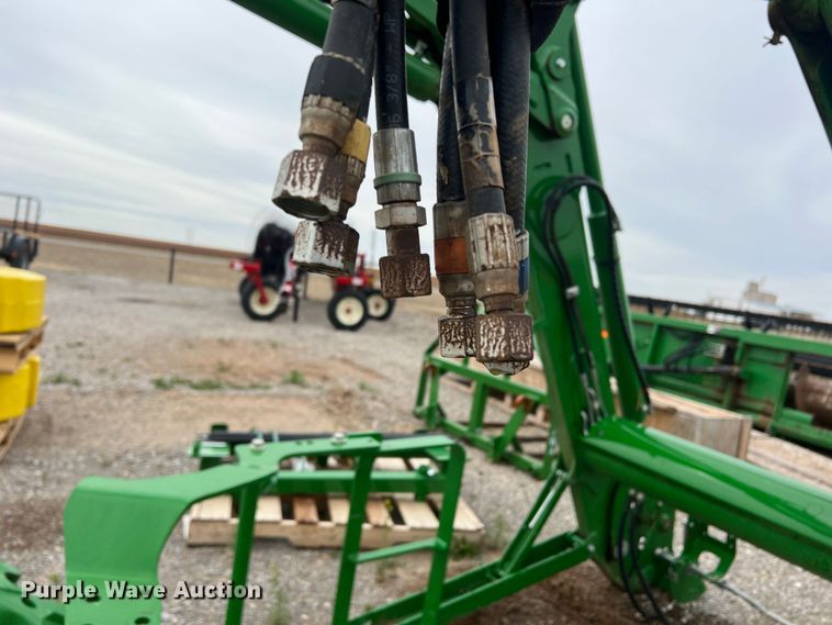 image for item MQ9863 2021 John Deere 660R  loader