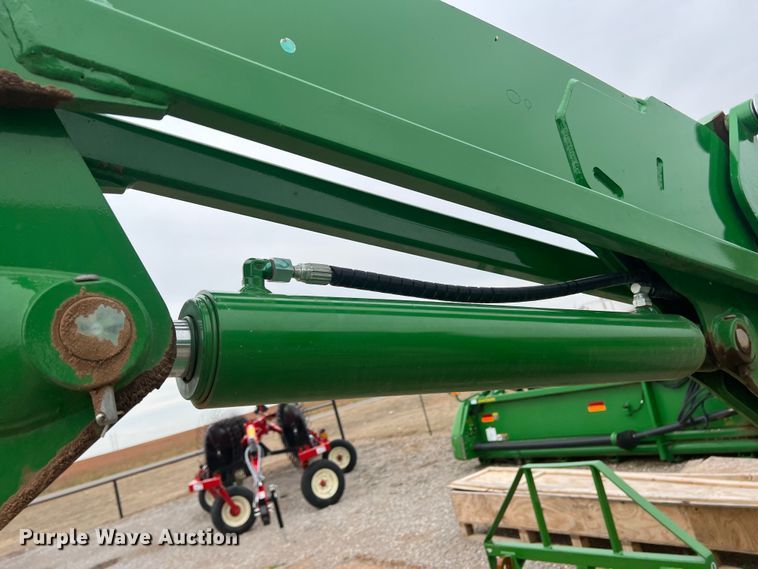 image for item MQ9863 2021 John Deere 660R  loader