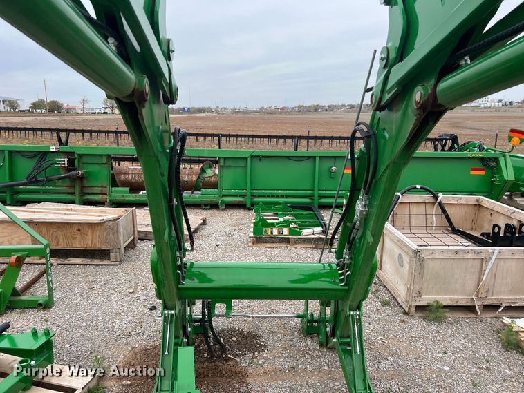 image for item MQ9863 2021 John Deere 660R  loader