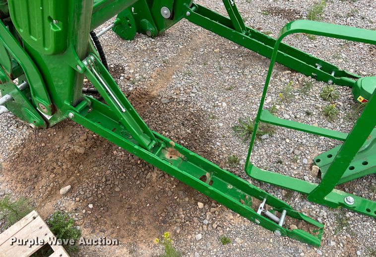 image for item MQ9863 2021 John Deere 660R  loader
