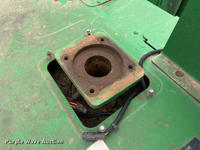 image for item MQ9864 John Deere 994  disc windrower head