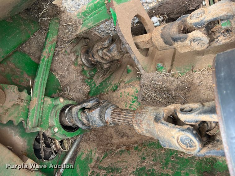 image for item MQ9864 John Deere 994  disc windrower head