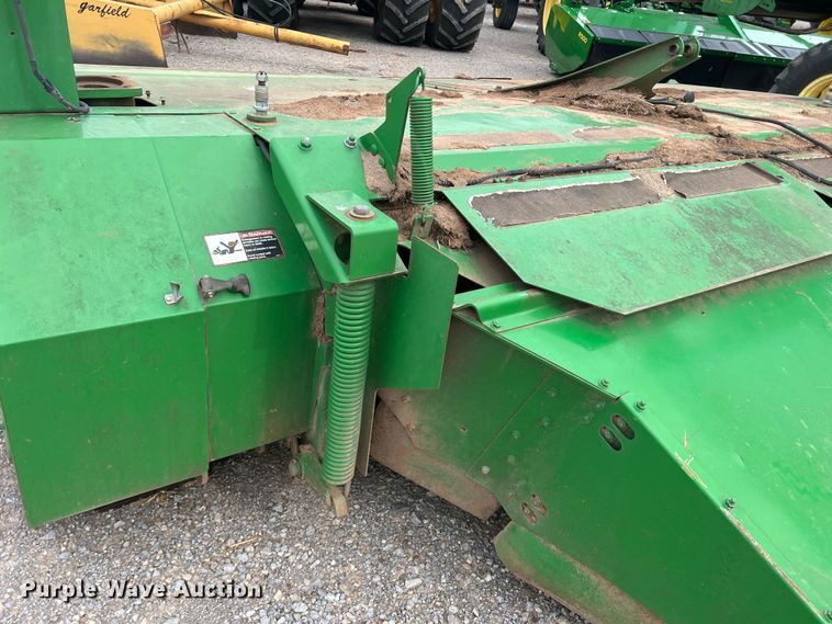 image for item MQ9864 John Deere 994  disc windrower head