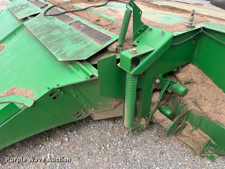 image for item MQ9864 John Deere 994  disc windrower head