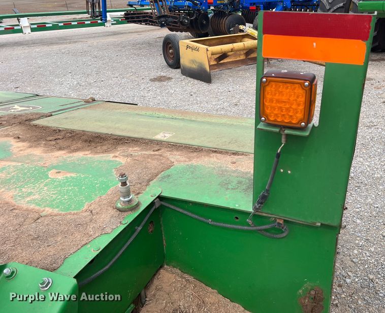 image for item MQ9864 John Deere 994  disc windrower head