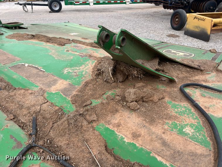 image for item MQ9864 John Deere 994  disc windrower head