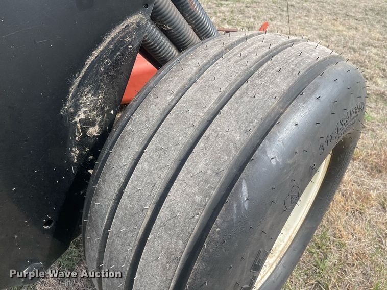 image for item MY9059 Hesston 1275T  swather / windrower frame