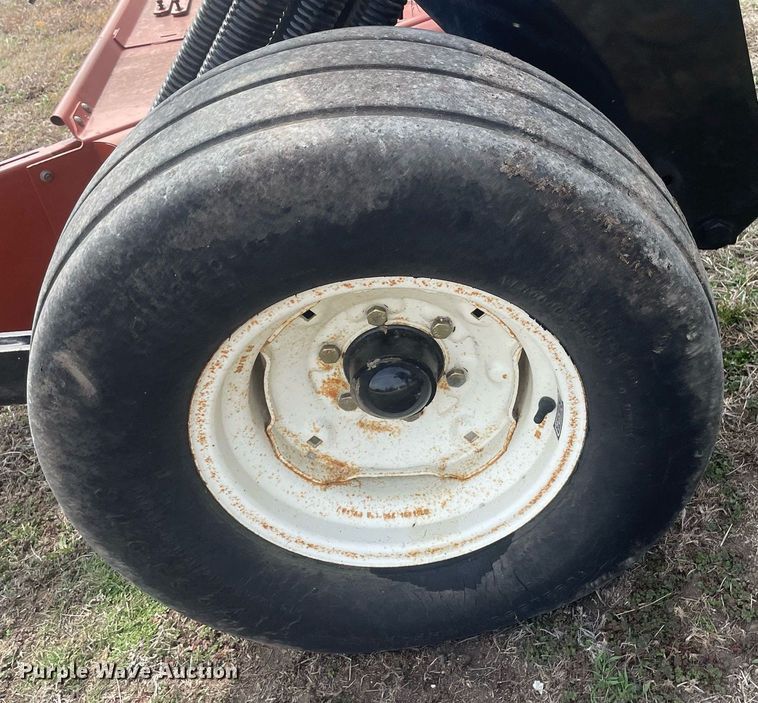 image for item MY9059 Hesston 1275T  swather / windrower frame