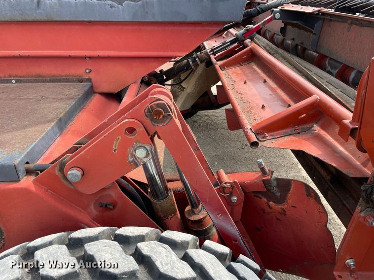 image for item MY9060 1990 Case IH 8840  swather / windrower