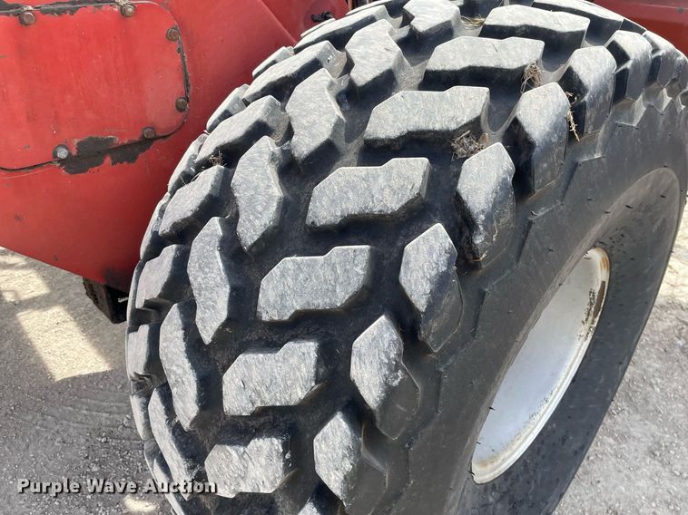 image for item MY9060 1990 Case IH 8840  swather / windrower